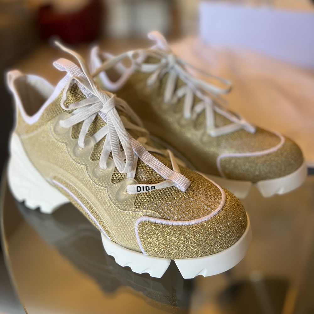 Gorgeous Dior Connect trainers . Comes with box and dust bag for each shoe